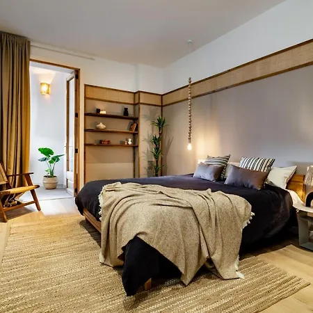 Padar - 2 Bedrooms In Eixample Dreta Barcelona